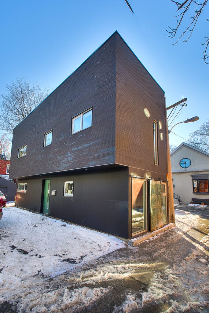 40R Shaftesbury Ave Exterior